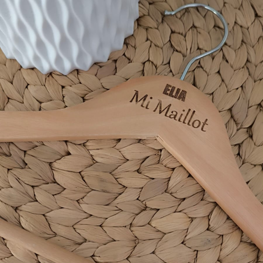 Percha de madera